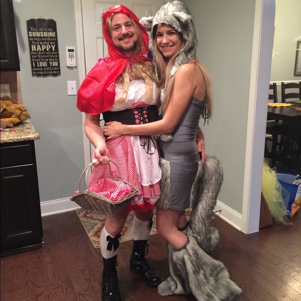 Little Red Riding Hood and the Bad Wolf couples costumes!